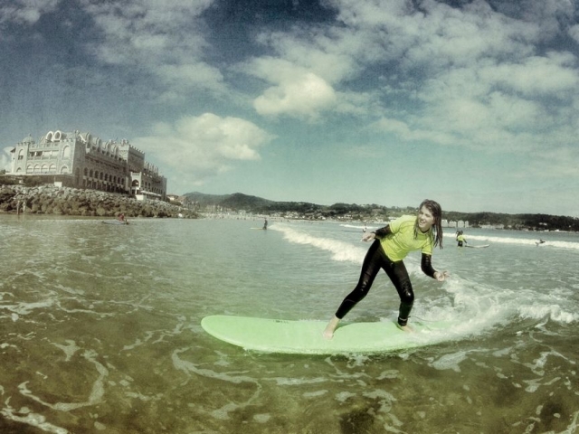  昂代伊的冲浪学校 